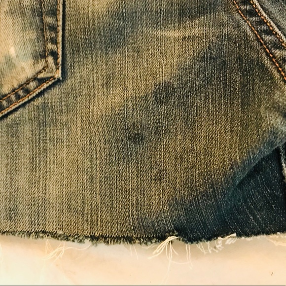 Vintage Levi’s 501 Cut Off Shorts - Picture 9 of 9